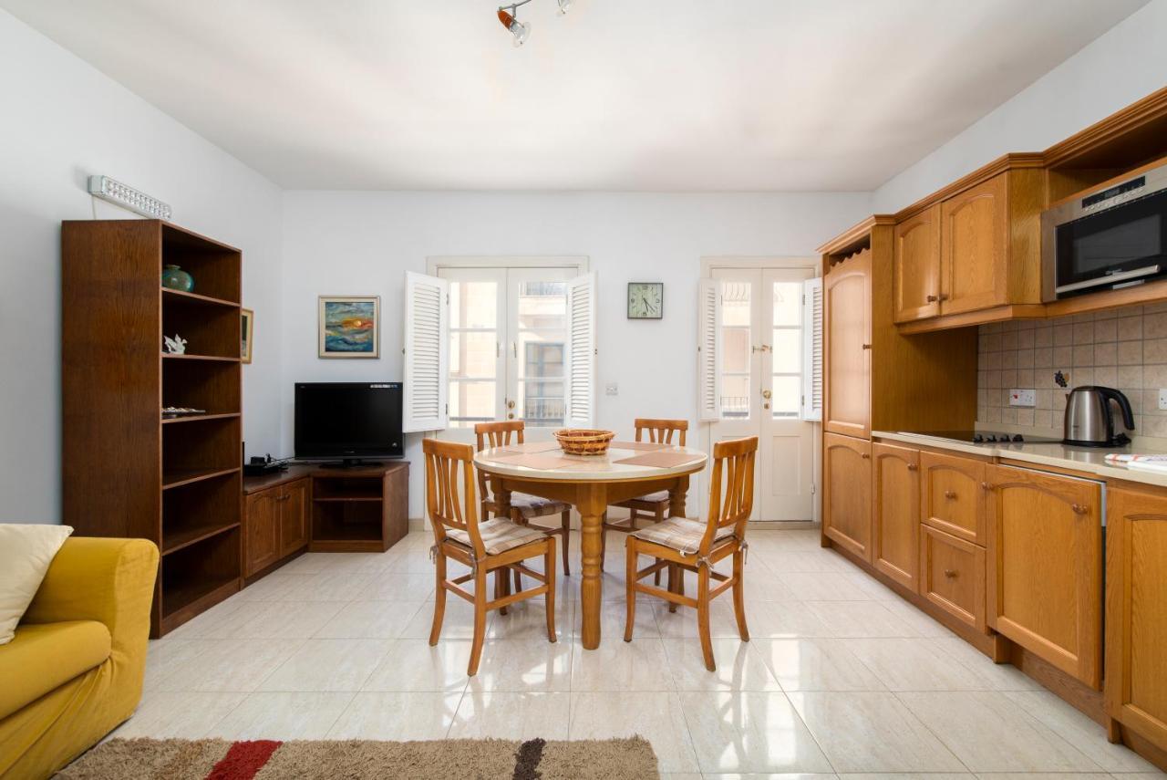 Modern 2Br Apartment Close To Sea, In The Heart Of Sliema Buitenkant foto