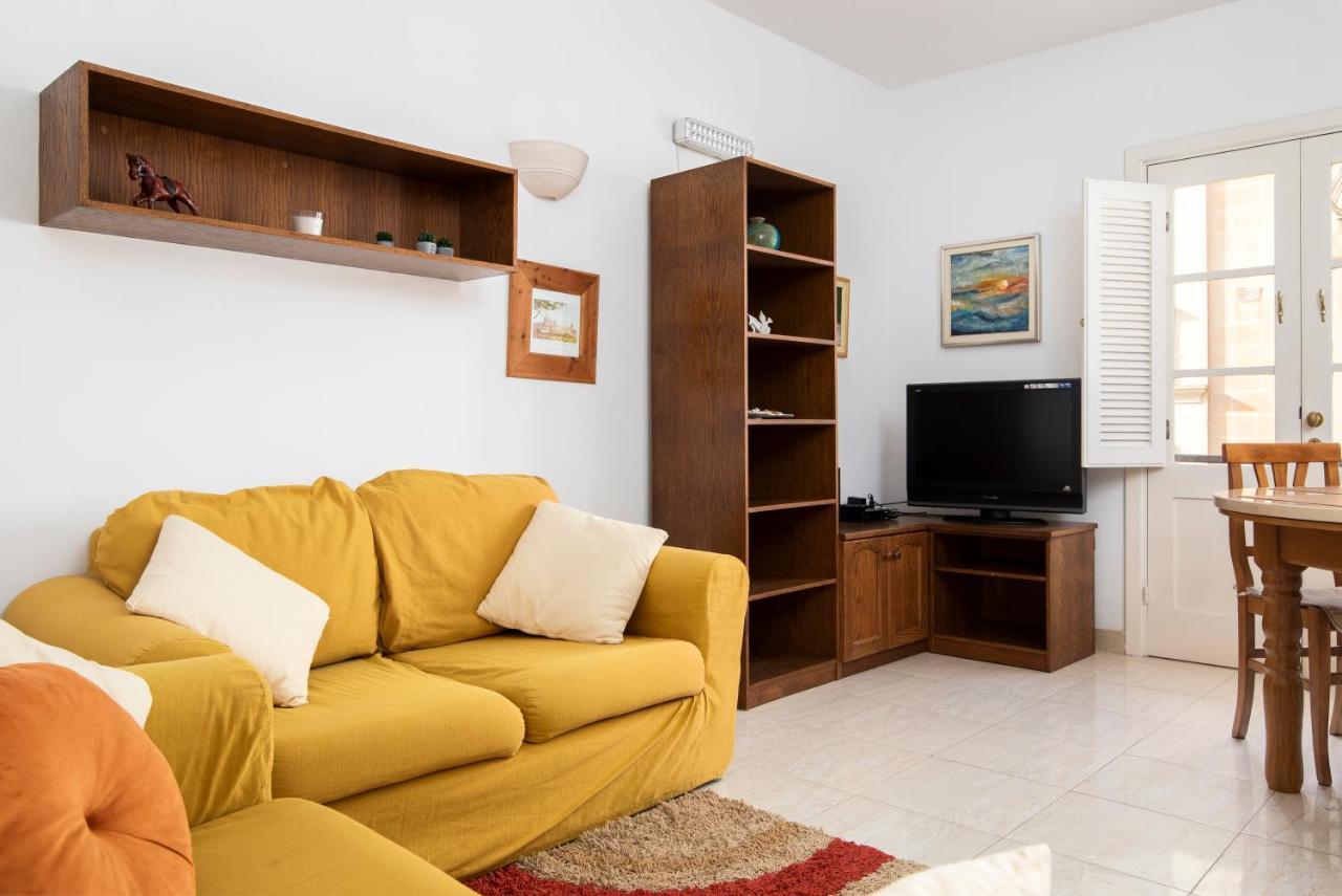 Modern 2Br Apartment Close To Sea, In The Heart Of Sliema Buitenkant foto